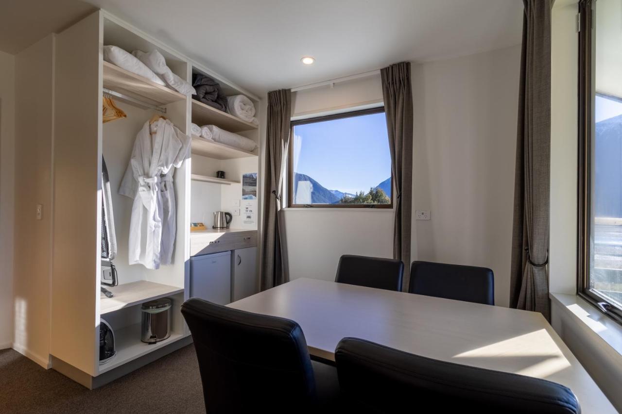 The Bealey Hotel Arthur's Pass Extérieur photo