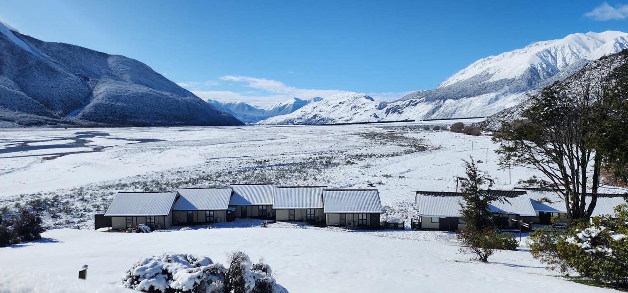 The Bealey Hotel Arthur's Pass Extérieur photo